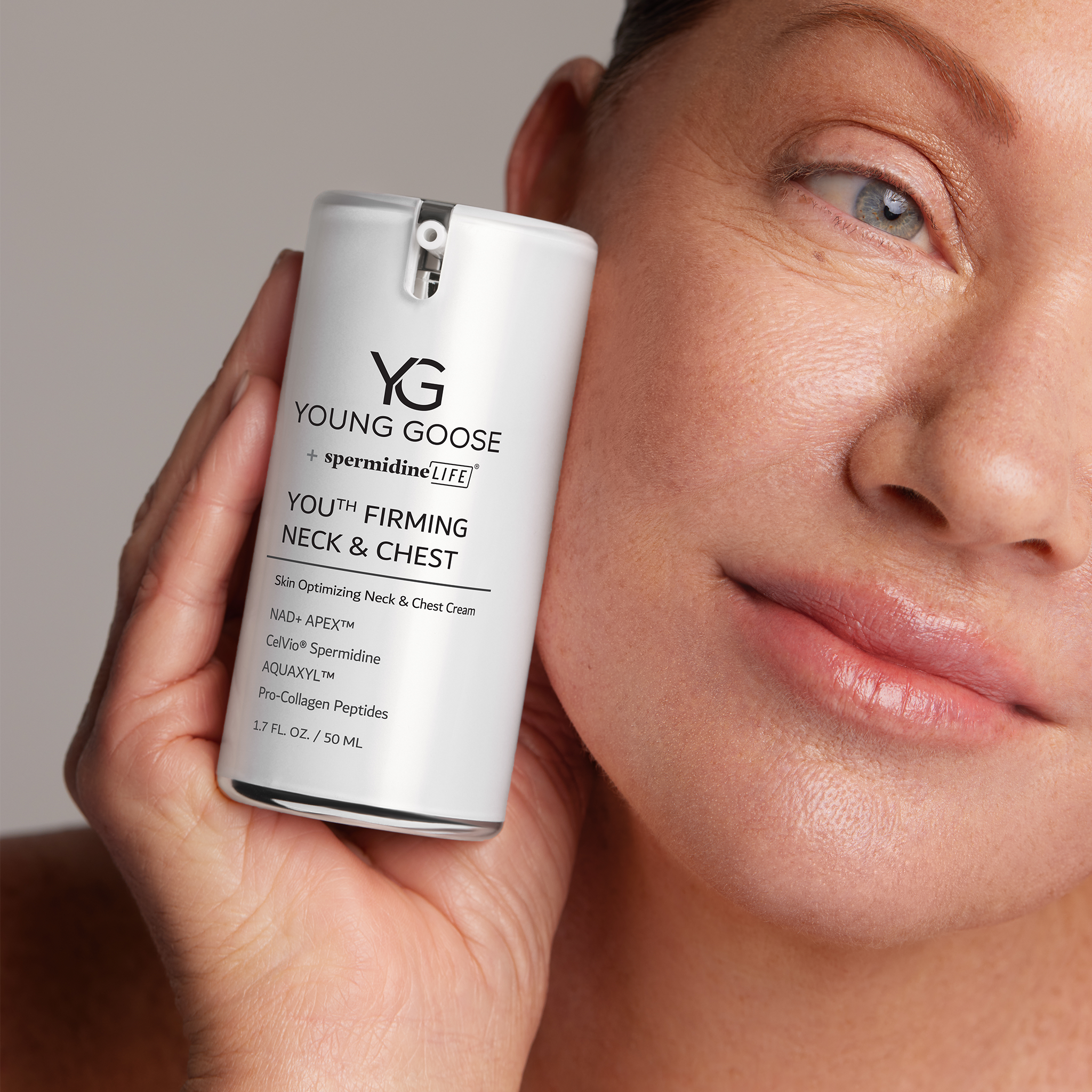 YOUTH FIRMING NECK & CHEST Restauración Focalizada de Cuello y escote